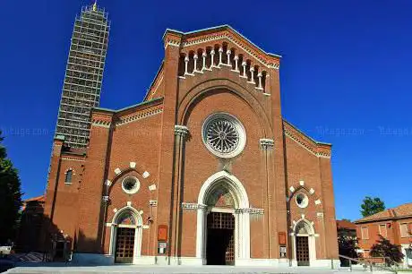 Photo de Church of Saints Peter and Paul
