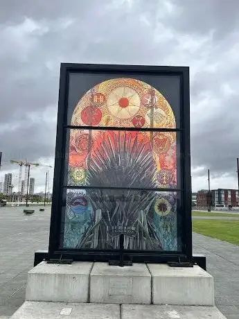 Glass of Thrones - The Iron Throne