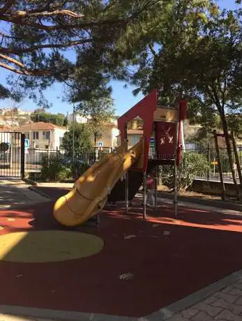 Photo de + jeux pour enfants Public Garden