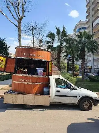 Photo de Seyhan Belediyesi Şehitler Parkı