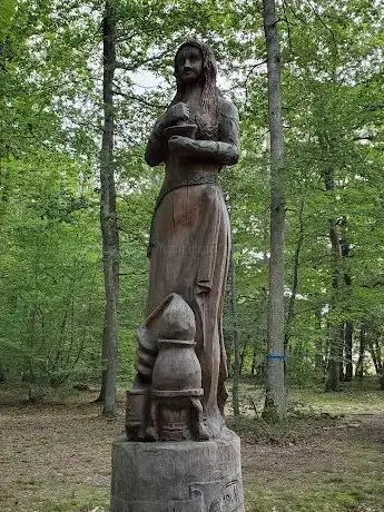 Photo of Sculptures dans la forêt de la Maison de la Forêt