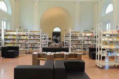 Photo de Biblioteca Malatestiana Moderna