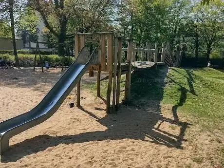 Photo de Spielplatz Am Riedenbach