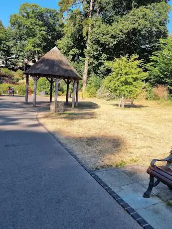Photo de Boscombe Chine Gardens Basketball Courts