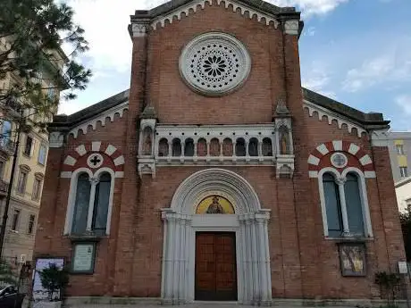 Photo de Church of the Sacred Heart