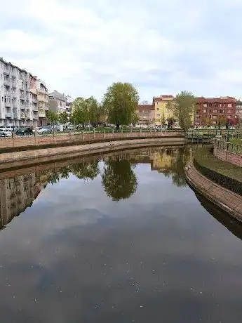 Photo de Porsuk Çayı Kirmizi Toprak Mah.