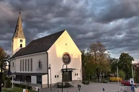 Photo de Stadtpfarrkirche Gänserndorf