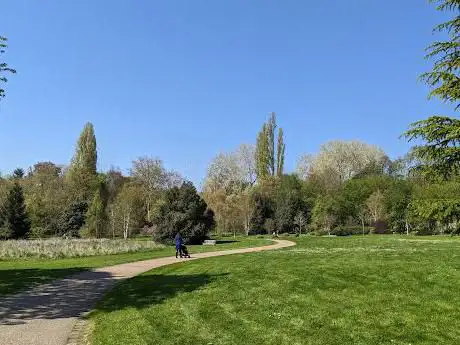 Photo de Parc de la Vallée aux Loups