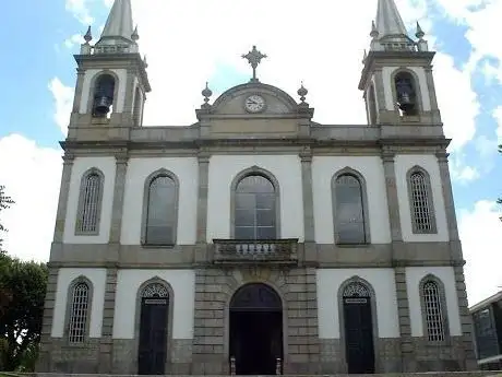 Photo de Igreja Paroquial do Divino Salvador de Castelões de Cepeda