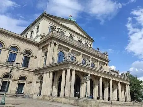Photo de Opernplatz