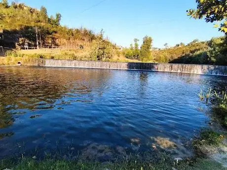Photo de Praia Fluvial da Moenda - Ponte Mucela