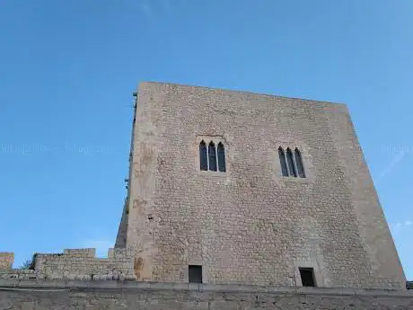 Photo de Cabrera Tower