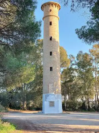 Photo de Faro de San Jerónimo