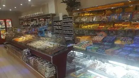 Photo de Pi/3D Oyun & Sinema Salonu