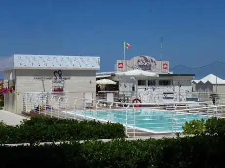Photo de Spiaggia 82