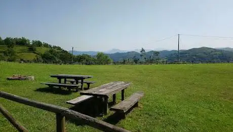 Photo de Area recreativa de la camperona