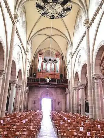 Photo de Parish Church St. Peter and St. Paul