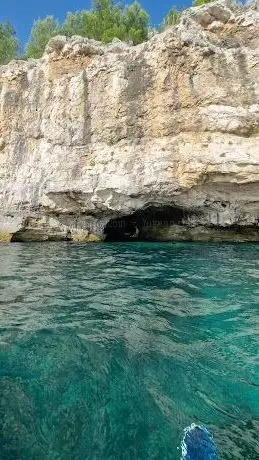 Photo de Fratarski Island Caves