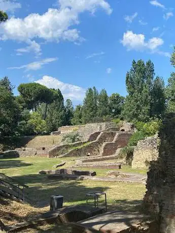 Photo de Roman Amphitheatre