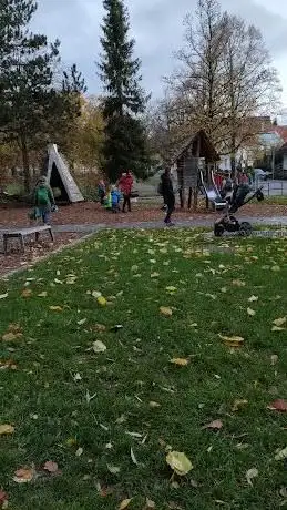 Photo de Spielplatz Schlossstraße / Siegfriedstraße