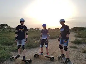 Photo de Comme sur des roulettes - Balade et randonnée en Skate électrique tout terrain