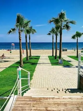 Photo de SOHARA Luxury Club - Lido Smeraldo