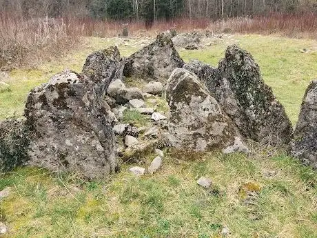 Photo de Gartnanoul Megalithic Court Tomb