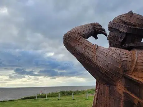 Photo de Big Fella Sculpture