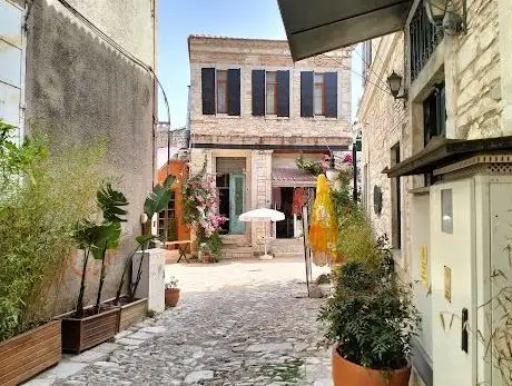 Photo de Urla sanat sokağı