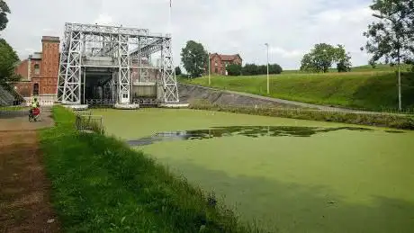 Photo de Ascenseur N°1 - Ancien canal du Centre