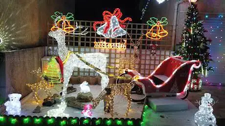 Photo de Décorations lumineuses Villa Carnoux