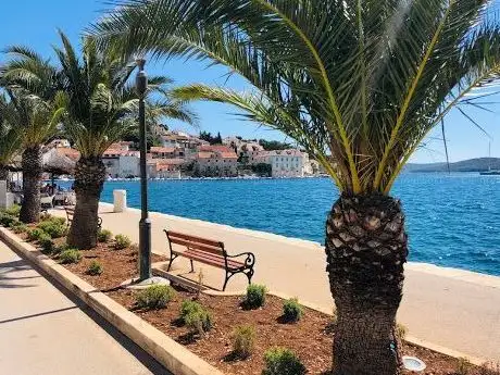 Photo de Milna - Central Dalmatia Croatia - Theme Trails
