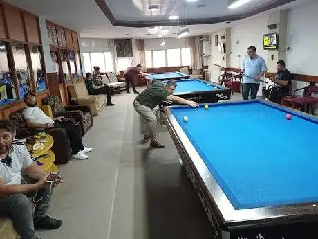 Photo de Akademi Bilardo Tesisleri