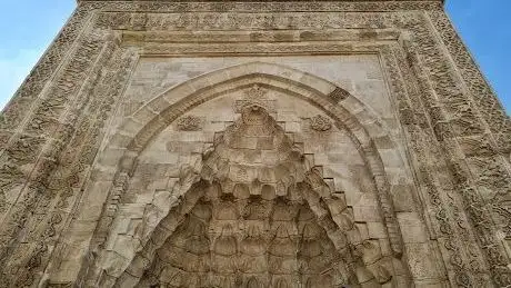 Photo de Nefise Hatun Medresesi