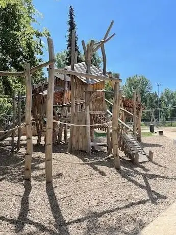Photo de Aire de Jeux des Berges de l'Ill