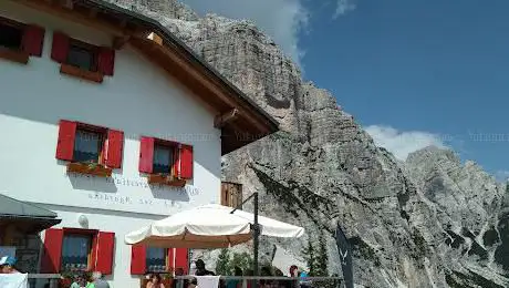 Photo de Rifugio Bruto Carestiato
