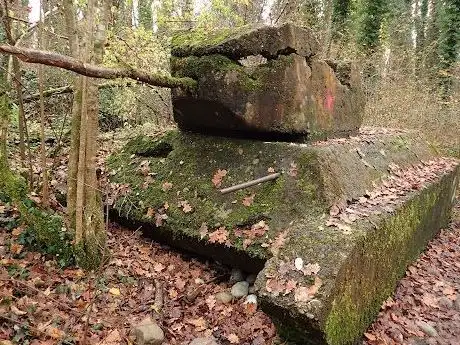 Photo de Kampfpanzer Typ T-34 – aus Beton