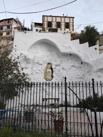 Photo de Gruta Virgen de Lourdes
