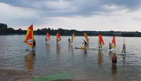 Photo de Windsurfschule Waging