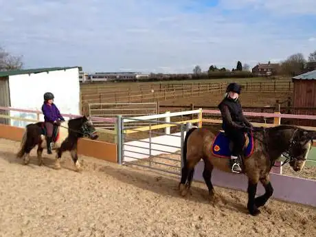Photo de Villa Mar Riding School