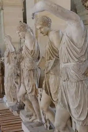 Photo de Galerie des Sculptures et des Moulages (Sculptures de Versailles / Gypsothèque du Louvre)