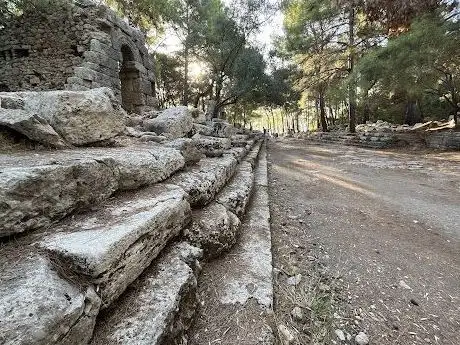 Photo de Phaselis Ana Cadde
