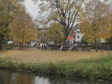 Photo de Spielplatz am Blauen Steg
