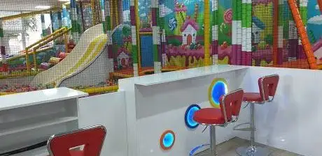 Photo de Toyzz Park Cafe