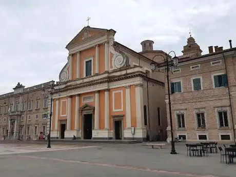Photo de Parrocchia di S. Pietro Apostolo - Cattedrale