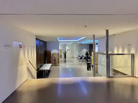 Photo de Kultur-und Kongresszentrum ZWEI RABEN Einsiedeln