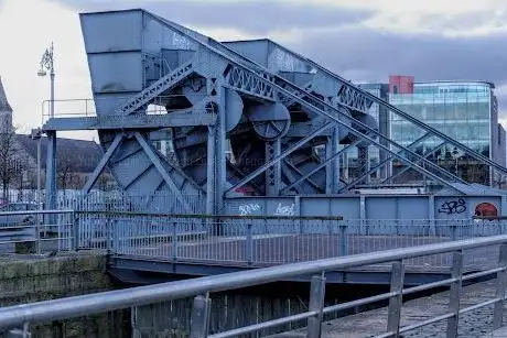 Photo de Scherzer Rolling Lift Bridges
