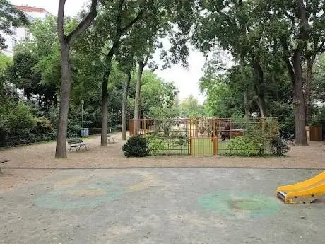 Photo de Square du Sergent Aurélie Salel