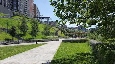 Photo de Azeta Parkea