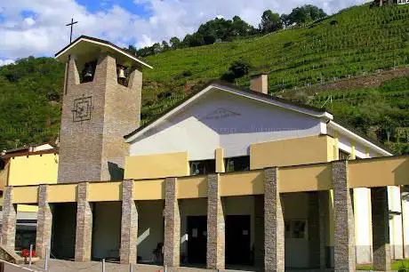 Photo de Chiesa della Madonna del Lavoro